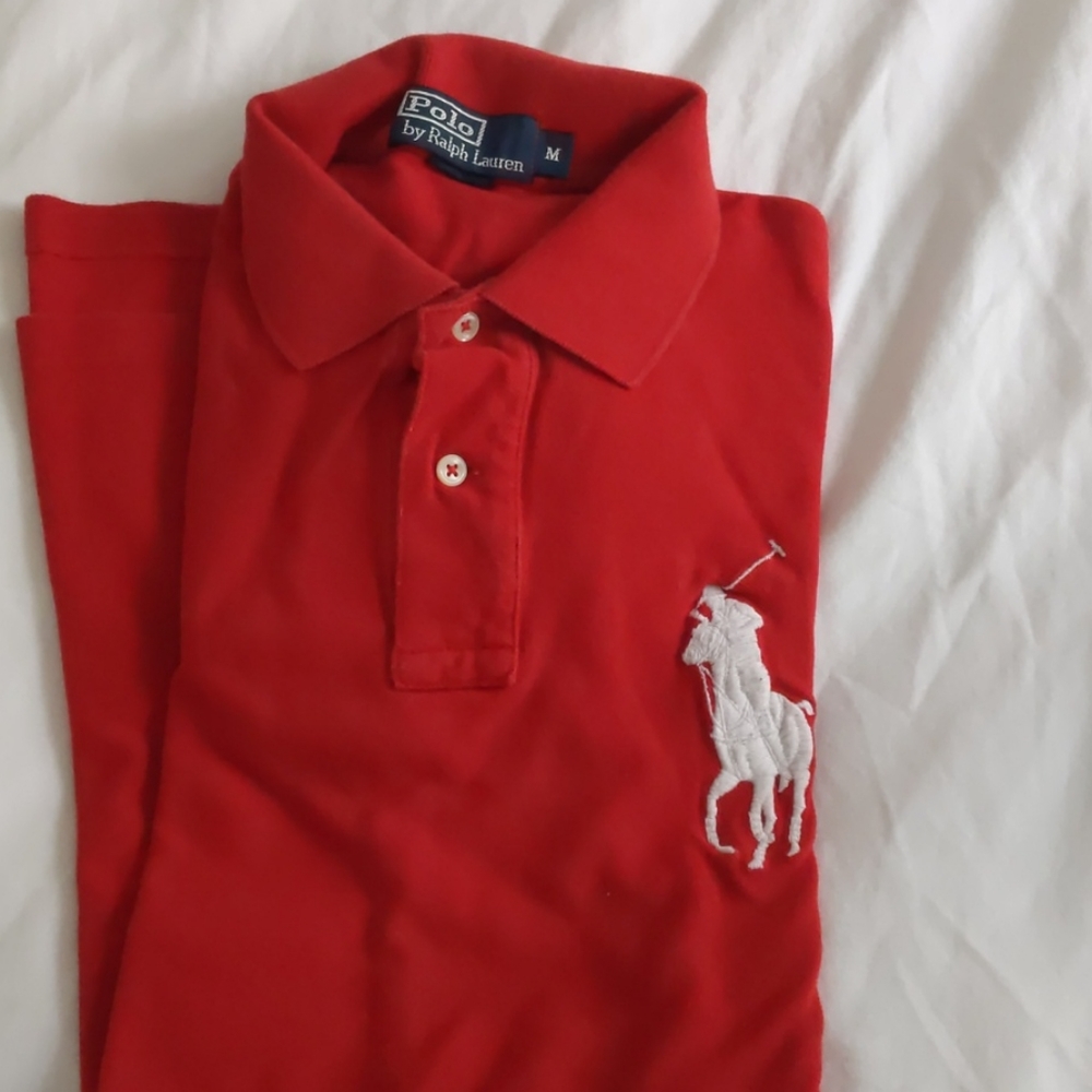Red Polo golf t-shirt
